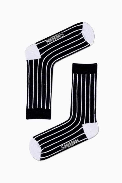 Beyaz Dik Çizgi Desenli Renkli Çorap